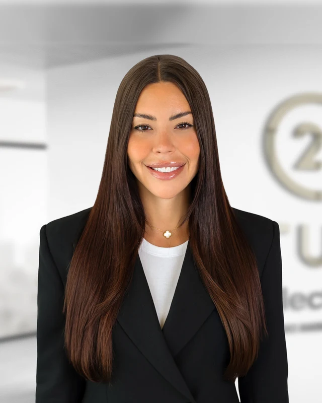 Lara Garza